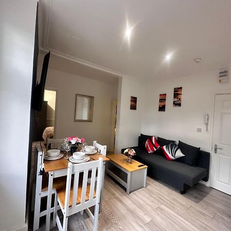 Kensington High Street Condo London Exterior photo
