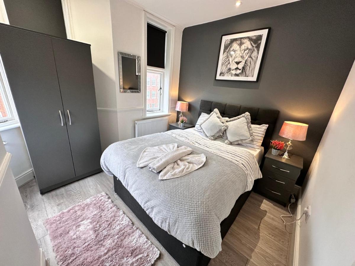 Kensington High Street Condo London Exterior photo